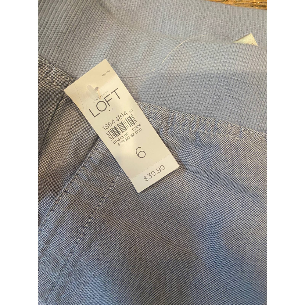 NWT Ann Taylor Loft NEW - Size 6 Blue Shorts with Clasp and Tie - Picture 3 of 6